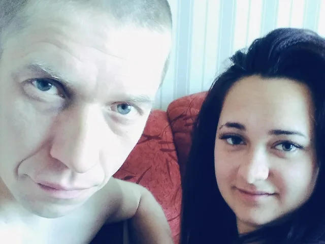 BuckfastBee camgirl live amateur webcam