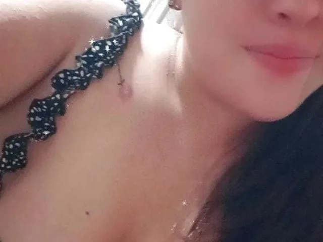 KattyJ camgirl live amateur webcam