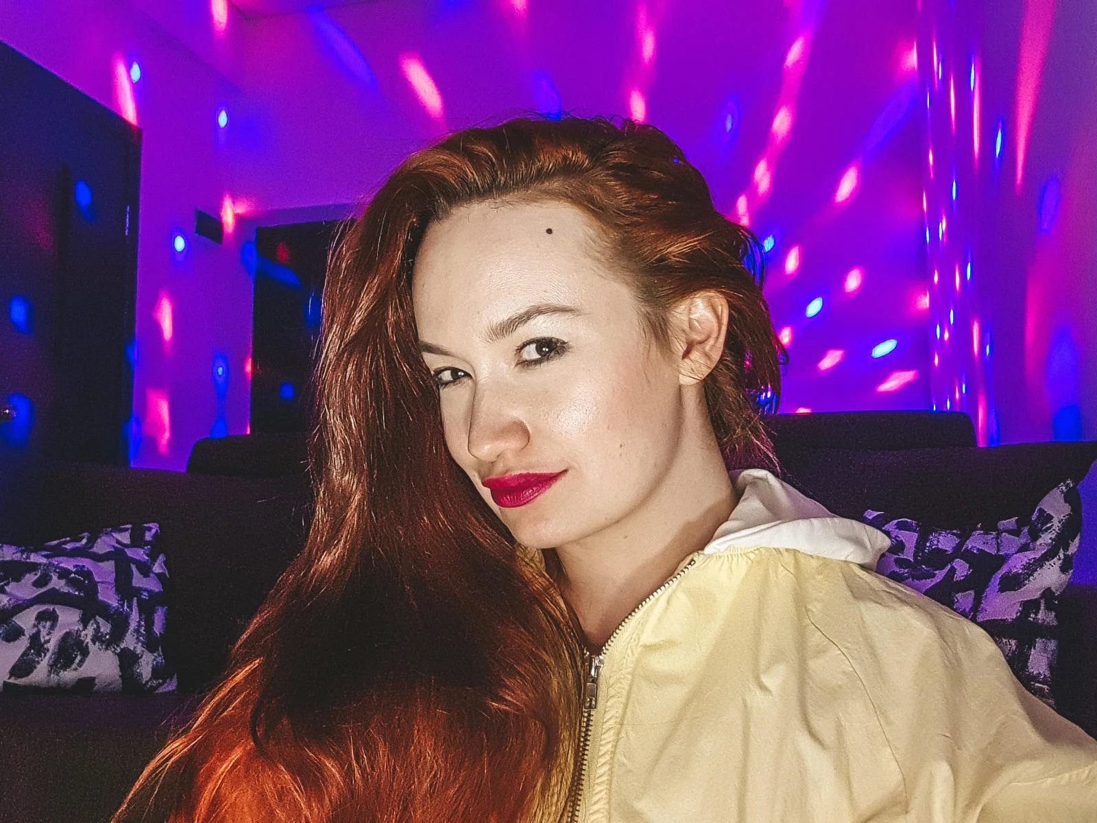 MissFrances camgirl live amateur webcam