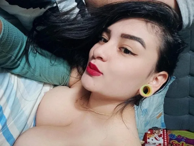 ZamaSweete camgirl live amateur webcam