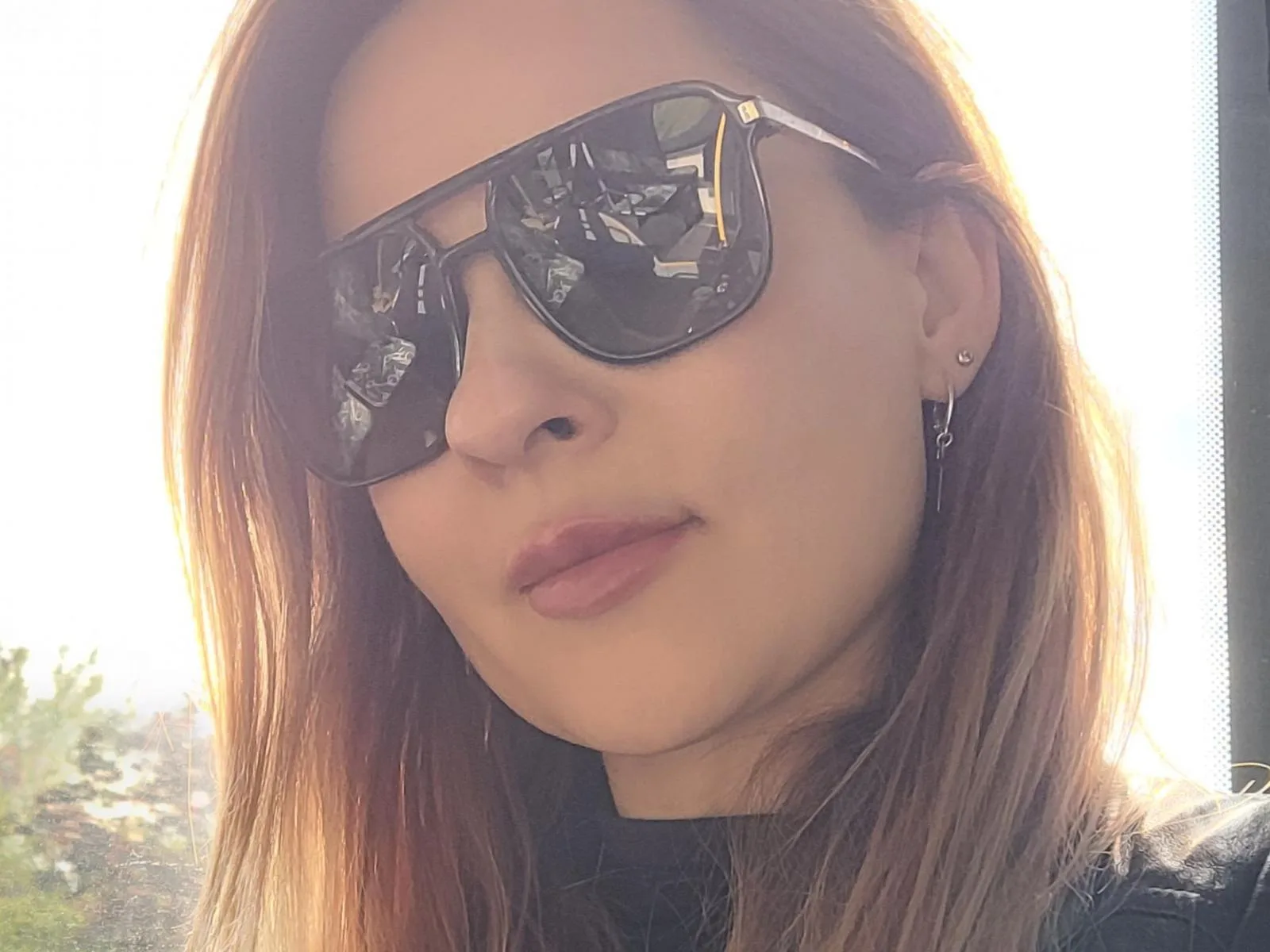 PleasureLara camgirl live amateur webcam