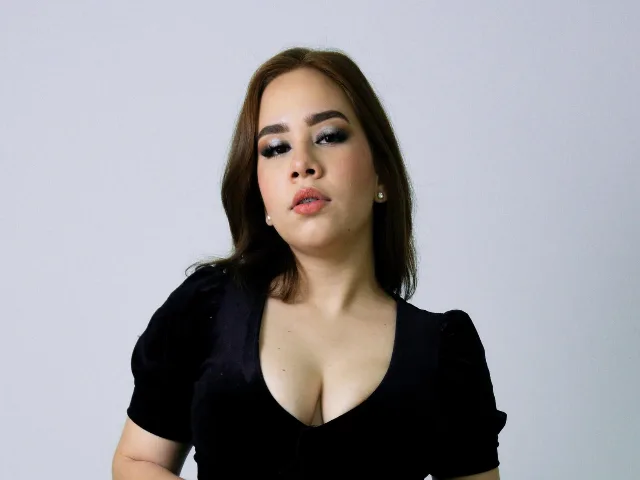 NicolleRossy camgirl live amateur webcam