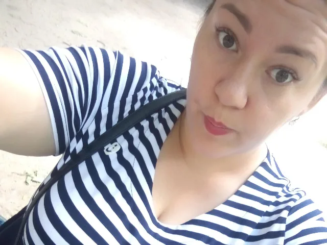 Milfyy69 camgirl live amateur webcam