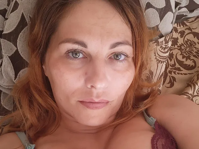 LiseSuzie camgirl live amateur webcam
