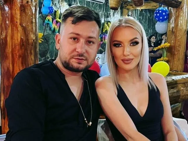 SweetHoneyI69 camgirl live amateur webcam