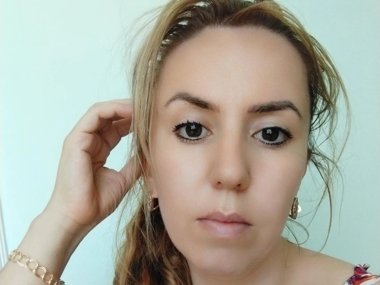 LauriIlse camgirl live amateur webcam