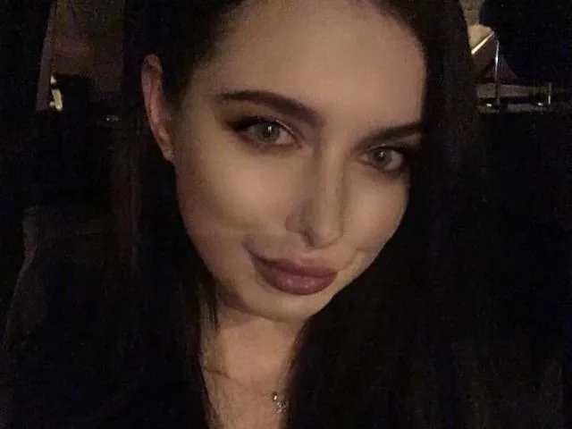 FrancescaDonni camgirl live amateur webcam