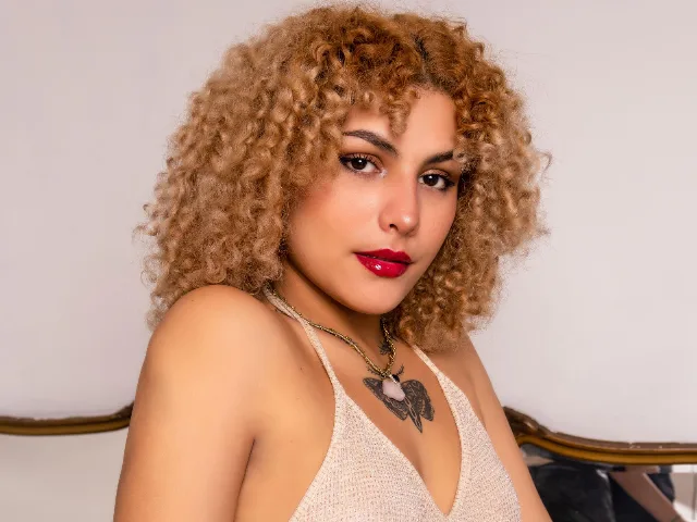 EmilyReddemond camgirl live amateur webcam