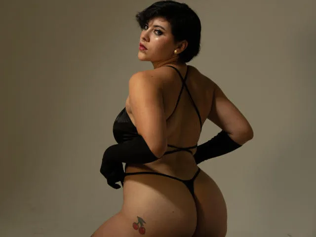 MissCharlottte camgirl live amateur webcam