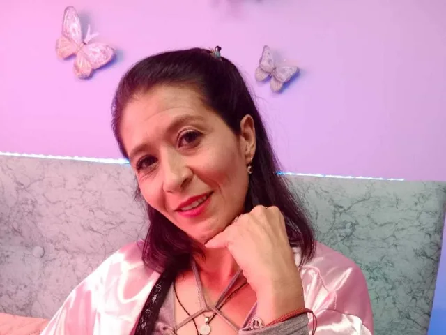 MilfCherry camgirl live amateur webcam