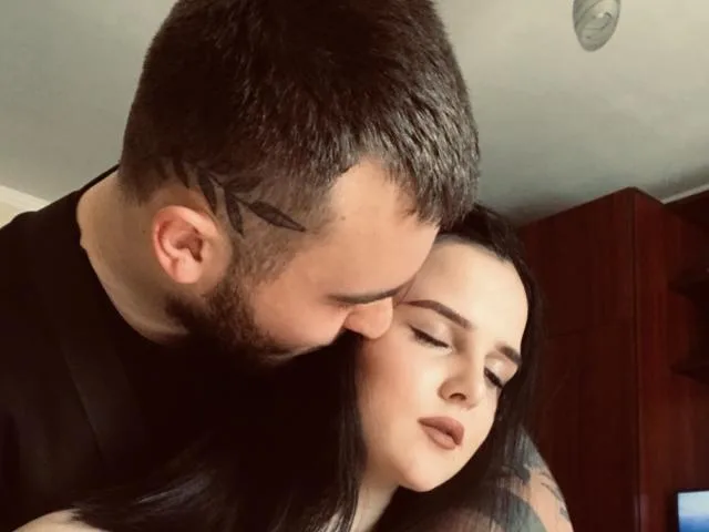 HiddenDesiree camgirl live amateur webcam