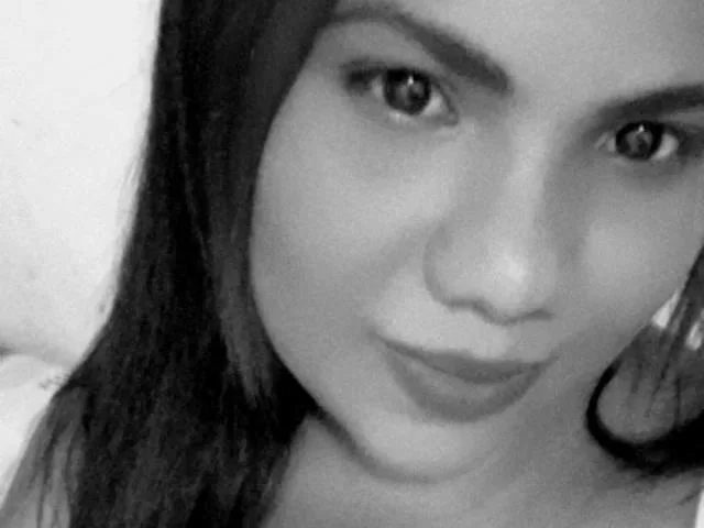 GenyI camgirl live amateur webcam