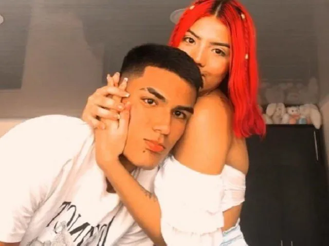 KarinaandSantii camgirl live amateur webcam