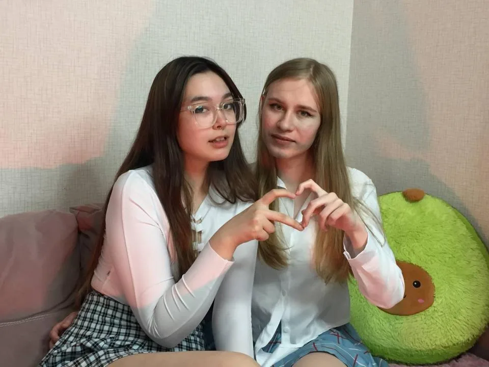 ForbiddenFantasies camgirl live amateur webcam