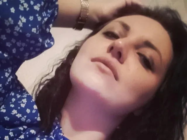 AngelikaCute camgirl live amateur webcam