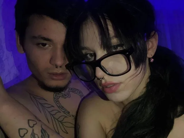 RoxyDrake camgirl live amateur webcam