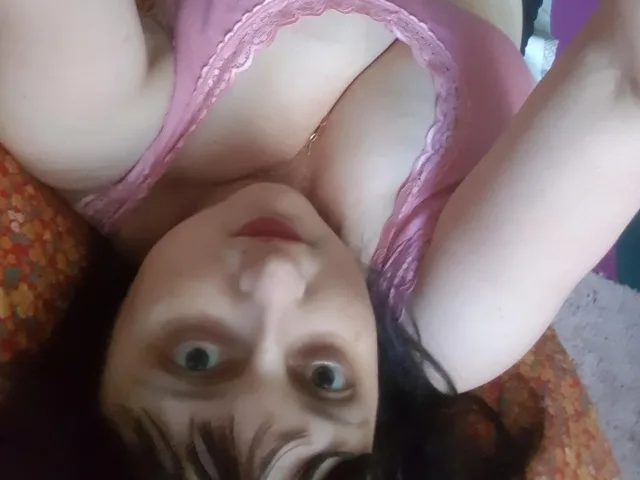 ElmiraXElmi camgirl live amateur webcam