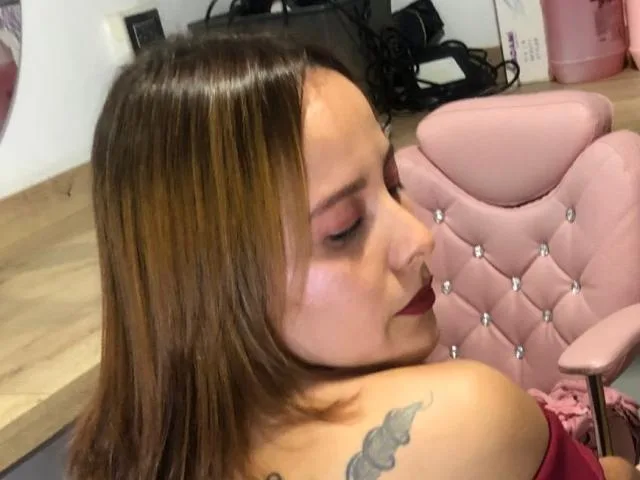 SaritaVelez camgirl live amateur webcam