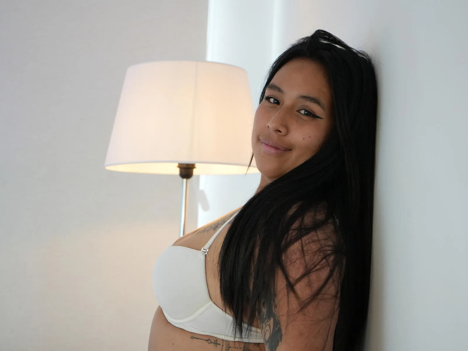 MiaVlez camgirl live amateur webcam