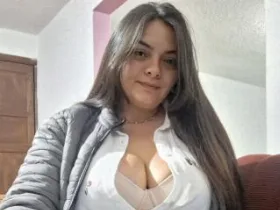 katherinLatin camgirl live amateur webcam