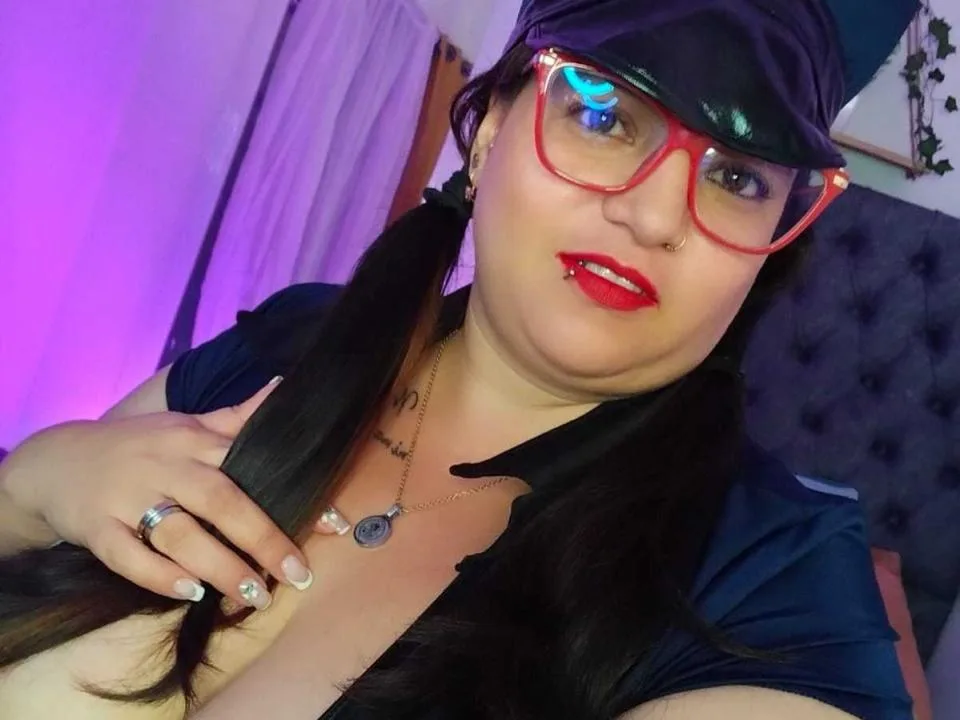 SkylarBigBoobs camgirl live amateur webcam