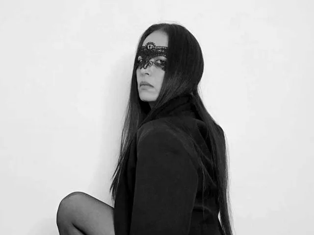 Thalyna camgirl live amateur webcam