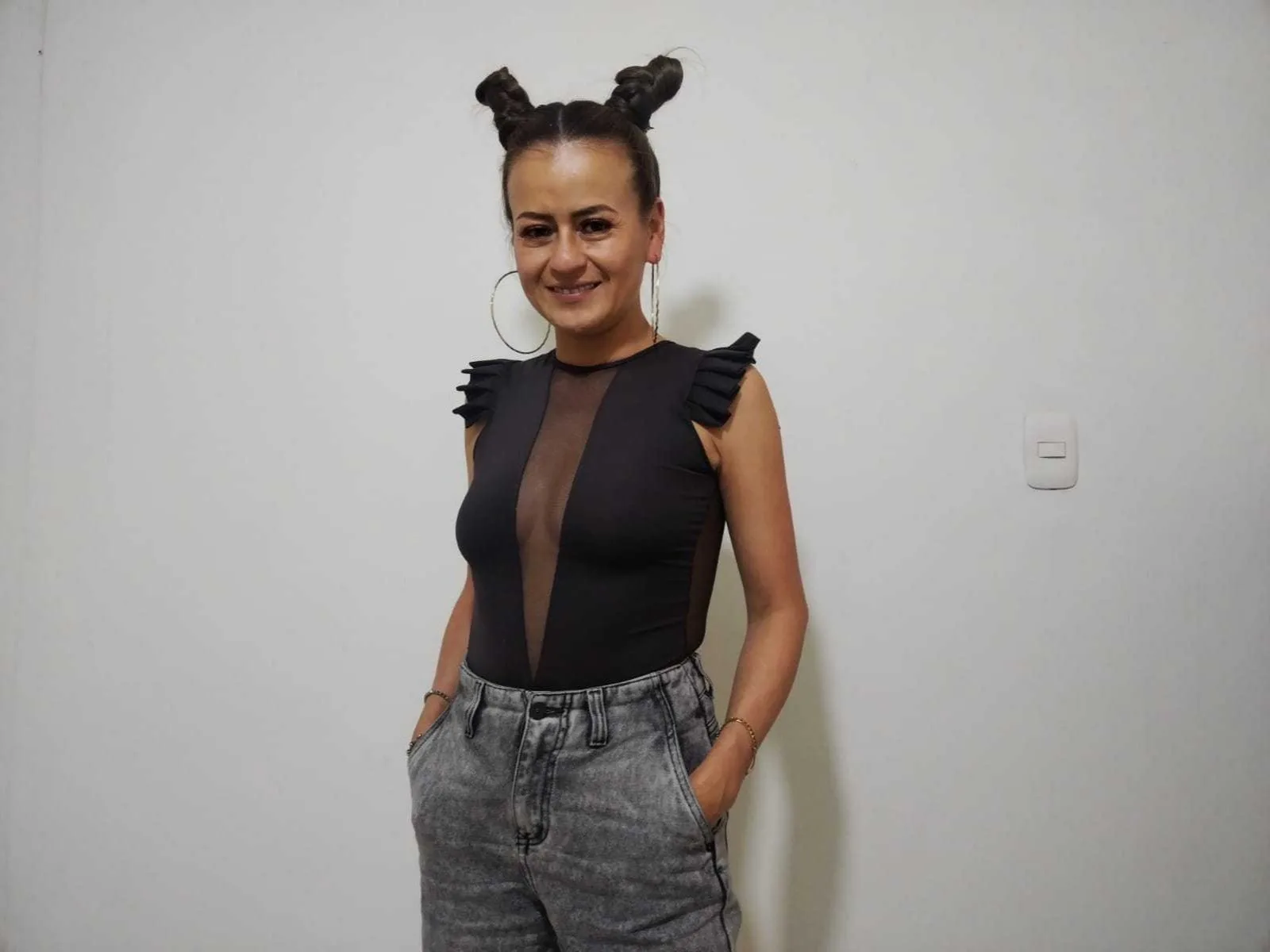 Maghenta camgirl live amateur webcam