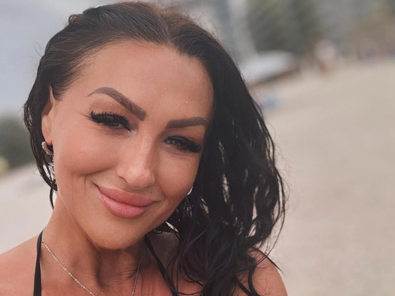 AfriDetta camgirl live amateur webcam