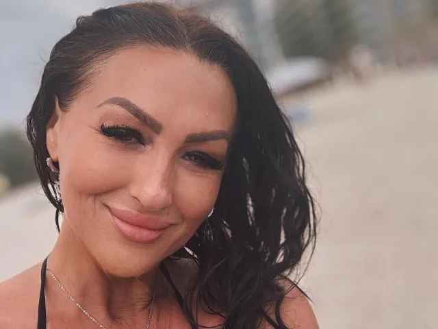 AfriDetta camgirl live amateur webcam