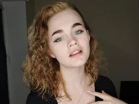 AnnaRoading camgirl live amateur webcam