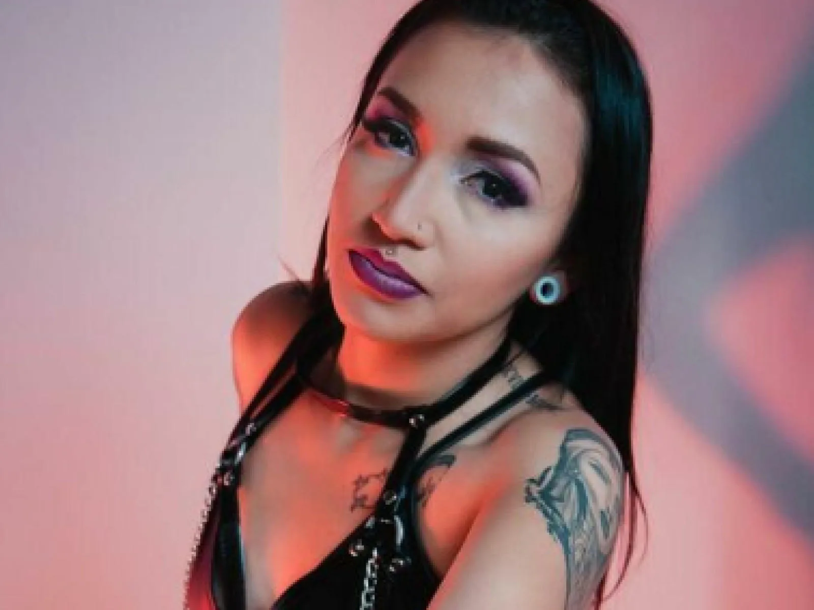 MiaResinfull camgirl live amateur webcam