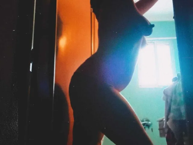 HotNLovely camgirl live amateur webcam
