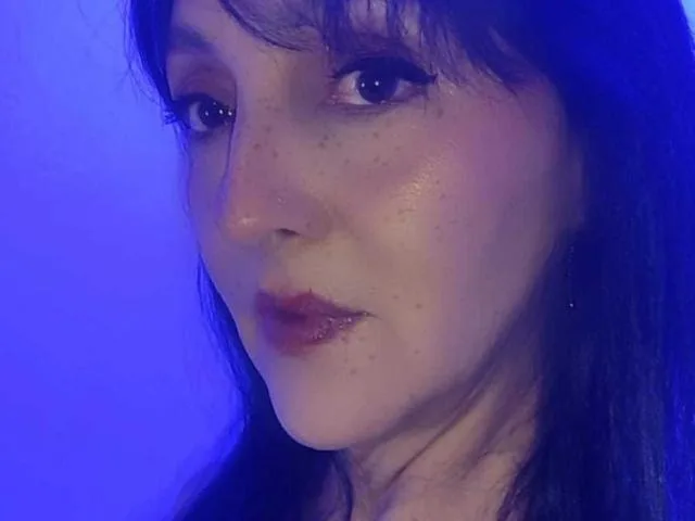 AliciaMontes camgirl live amateur webcam