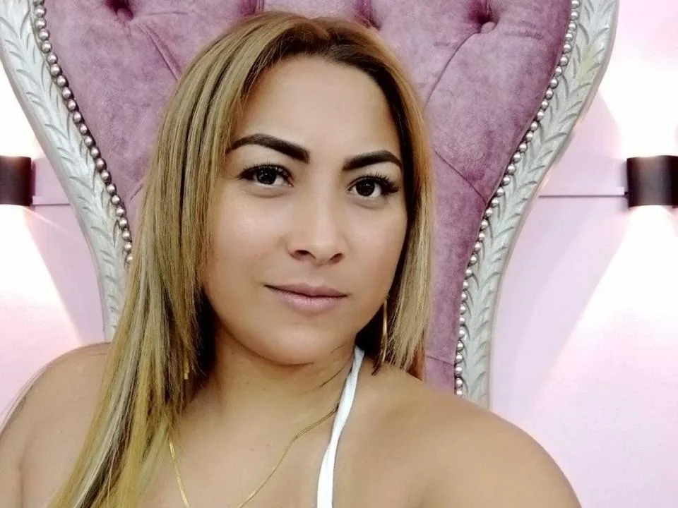 CataleyaDool camgirl live amateur webcam