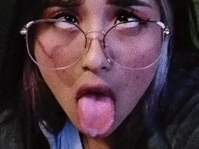 AmmyLewis camgirl live amateur webcam