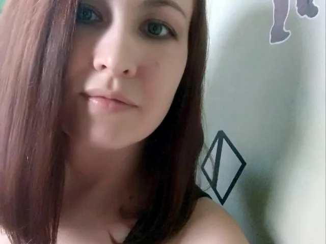 SonataAmber camgirl live amateur webcam