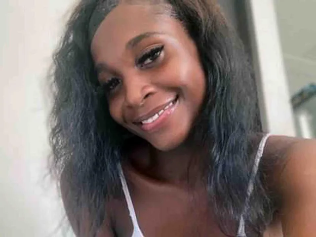 EbonnyPasion camgirl live amateur webcam