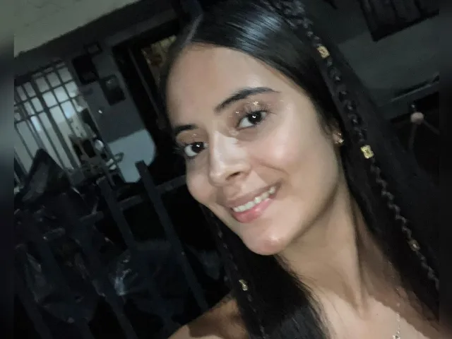 TamaraPeach camgirl live amateur webcam