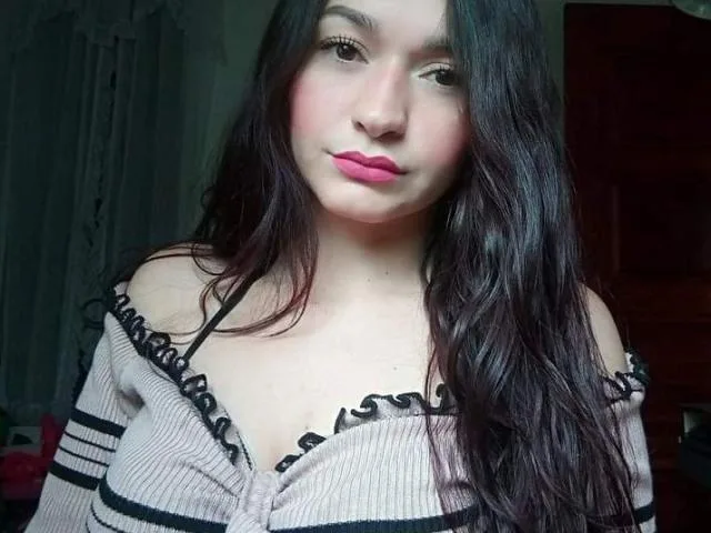LouisaPhillips camgirl live amateur webcam