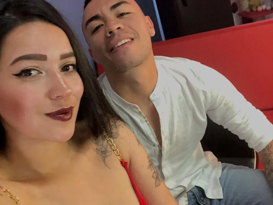 JaneAndPauly camgirl live amateur webcam