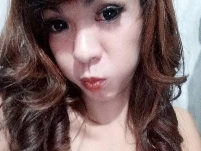 WifeMaterial camgirl live amateur webcam