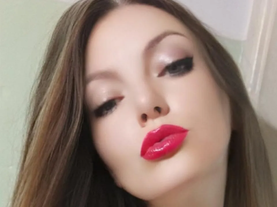 FainaGMeow camgirl live amateur webcam