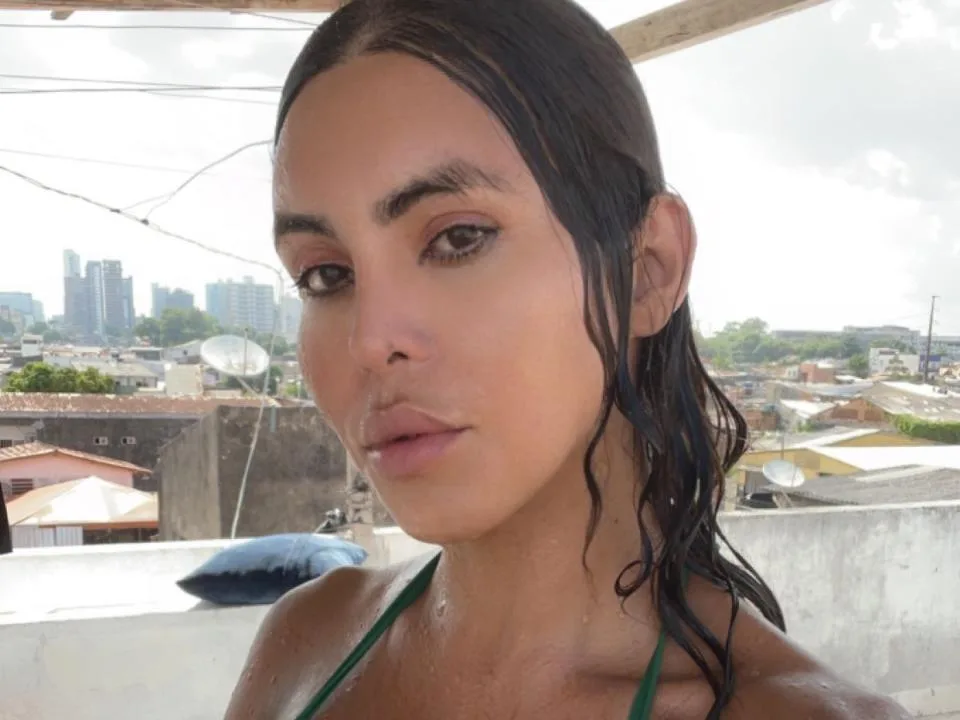 LatinaBigCock camgirl live amateur webcam