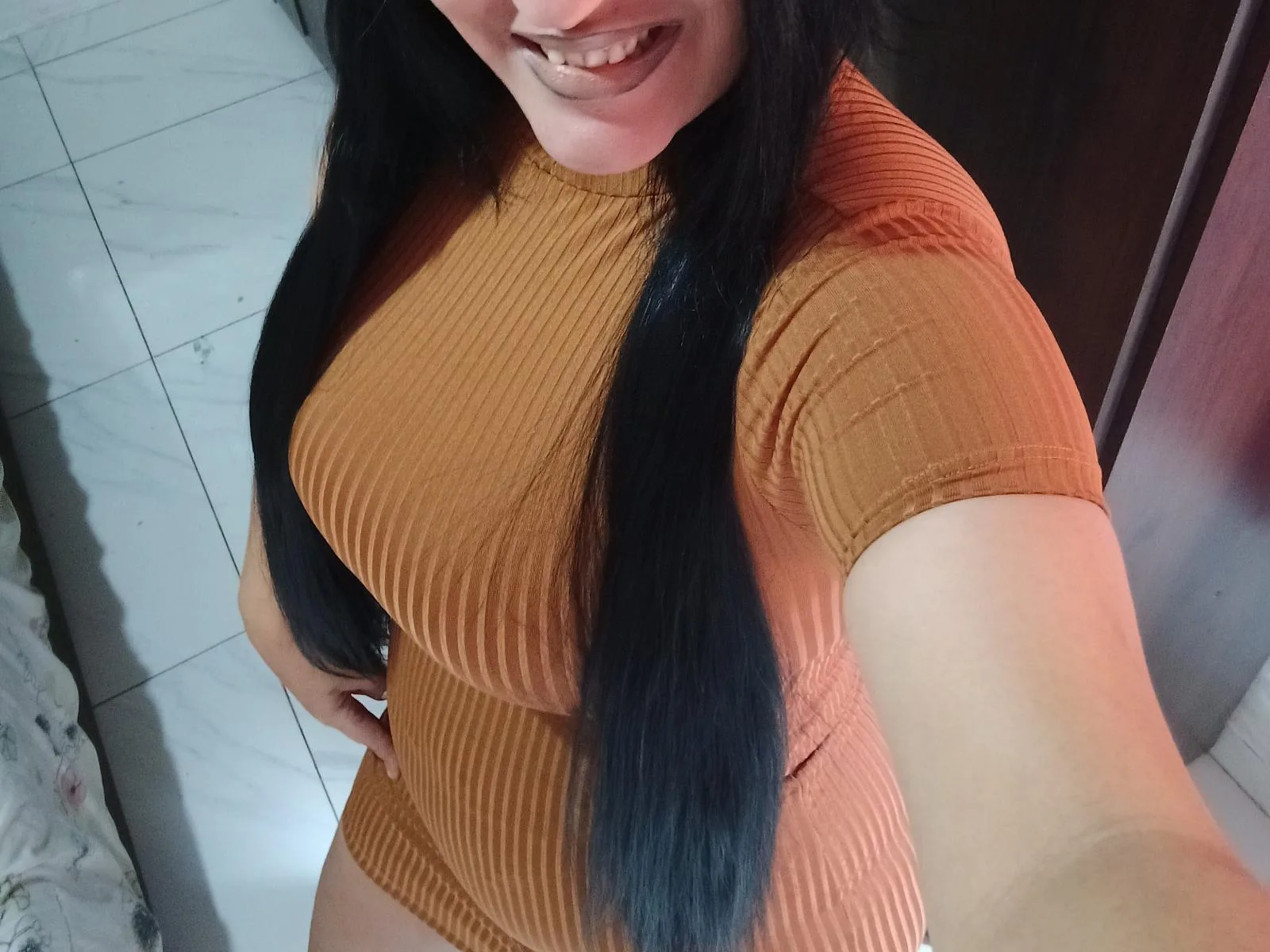 RubyHott69 camgirl live amateur webcam
