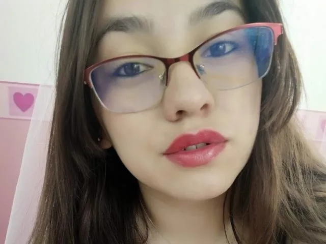 DynaLips camgirl live amateur webcam