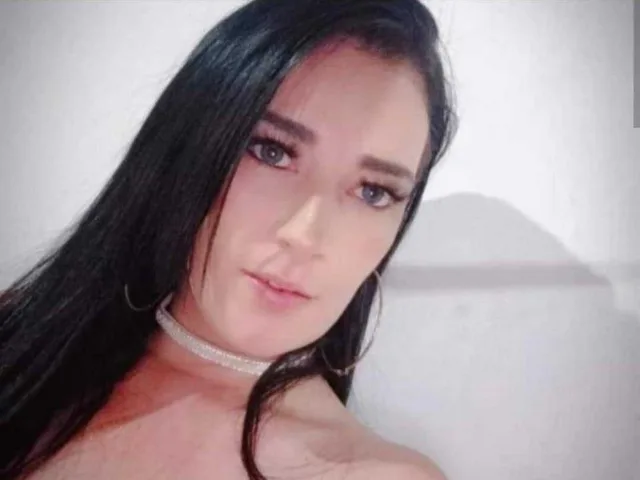 ZoehReyes camgirl live amateur webcam