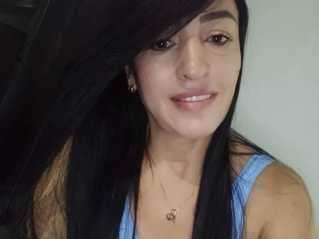 MafelaLaColombiana camgirl live amateur webcam