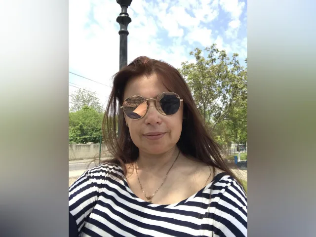 MadamXDream camgirl live amateur webcam