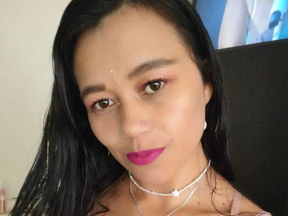 LunaYun camgirl live amateur webcam