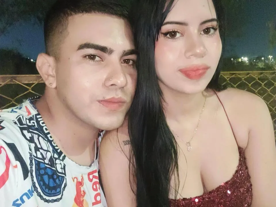 GorgeousXCouple camgirl live amateur webcam
